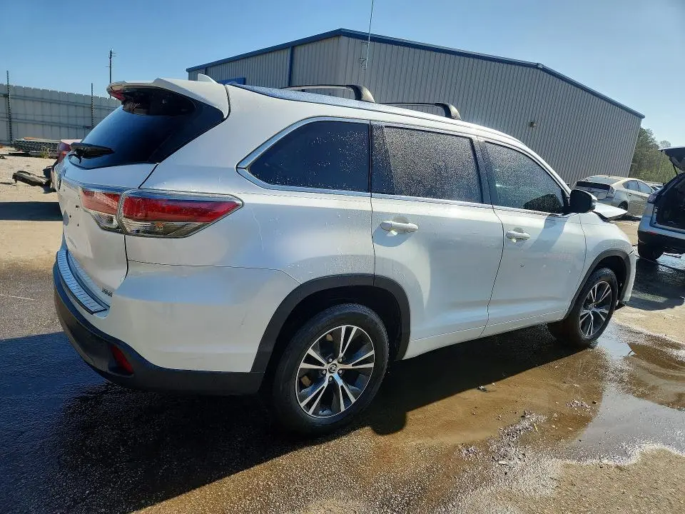 2016 TOYOTA HIGHLANDER XLE  