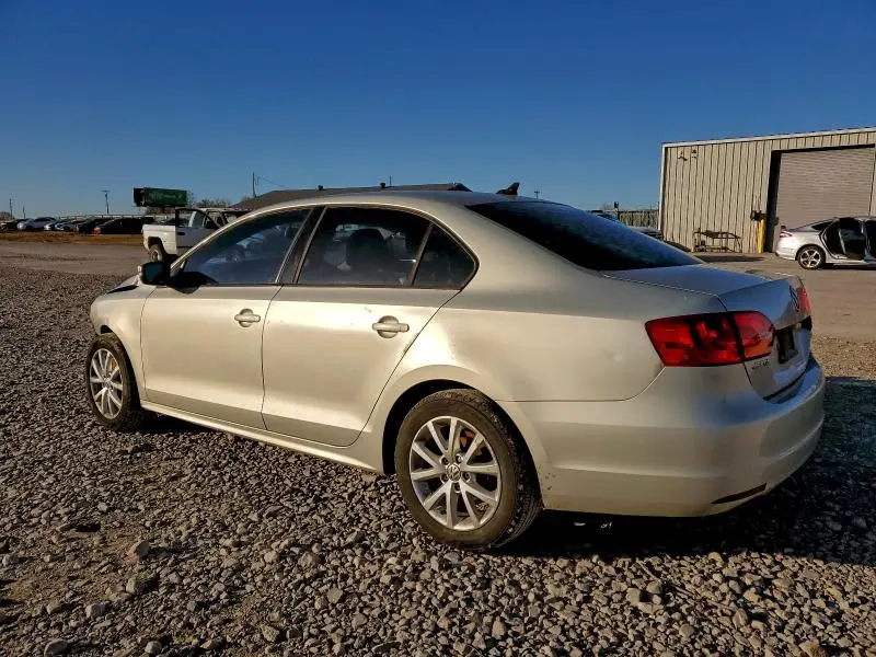 2012 VOLKSWAGEN JETTA SE  