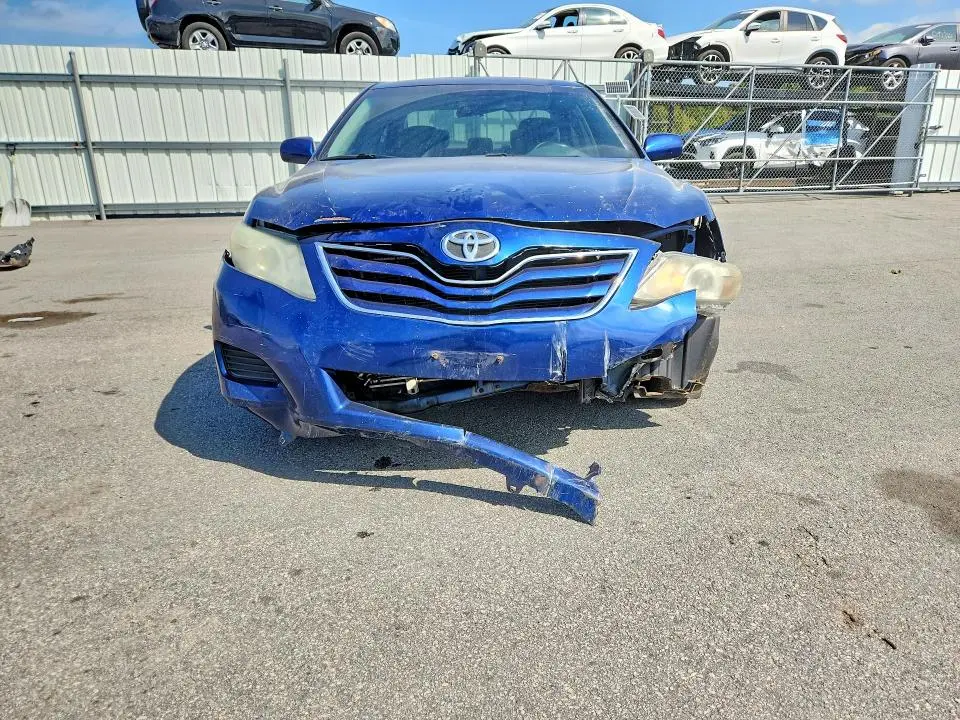 2010 TOYOTA CAMRY LE  