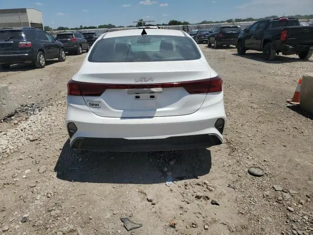 2024 KIA FORTE LX  