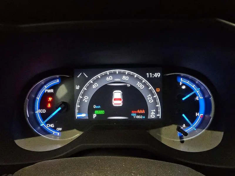 2025 TOYOTA RAV4 LE  