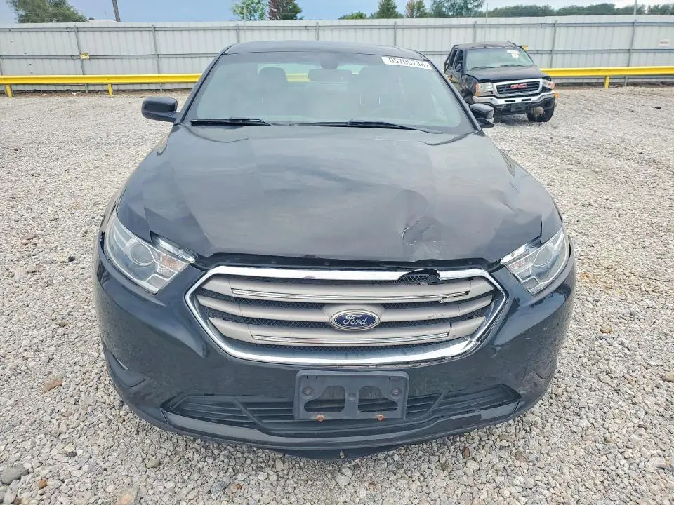 2015 FORD TAURUS SEL  