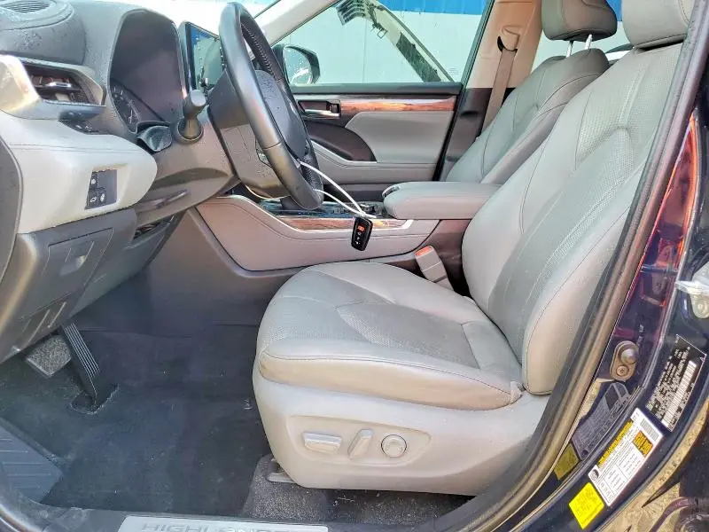 2020 TOYOTA HIGHLANDER LIMITED  