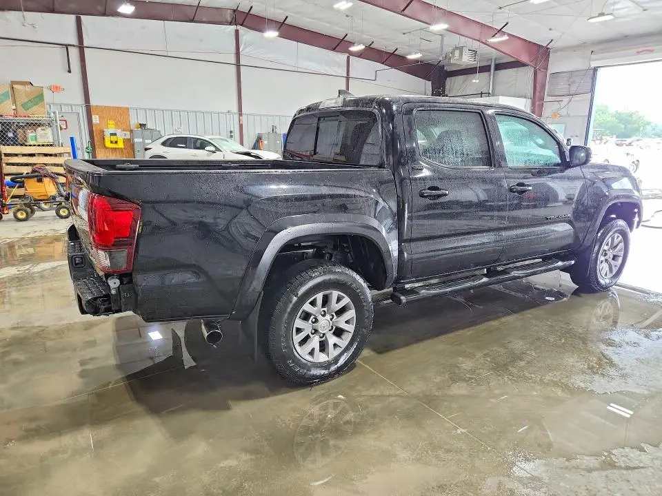2019 TOYOTA TACOMA SR5 V6  
