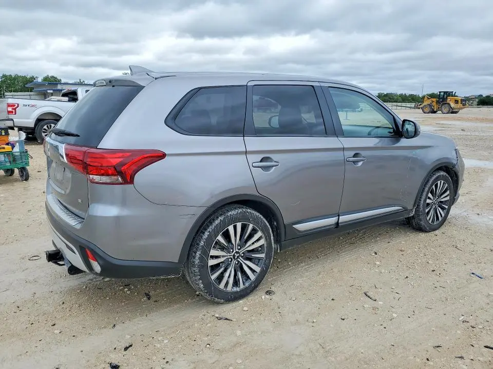 2020 MITSUBISHI OUTLANDER SE  
