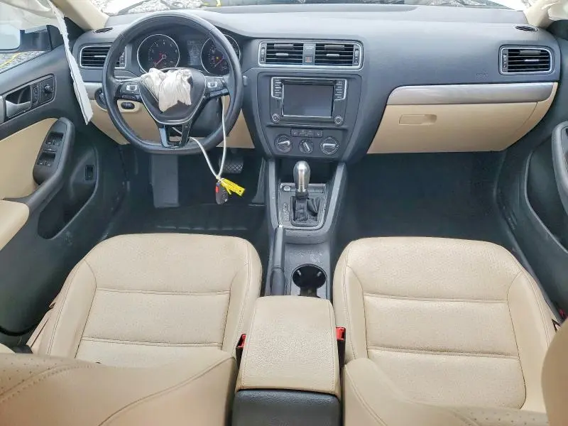 2017 VOLKSWAGEN JETTA SE  