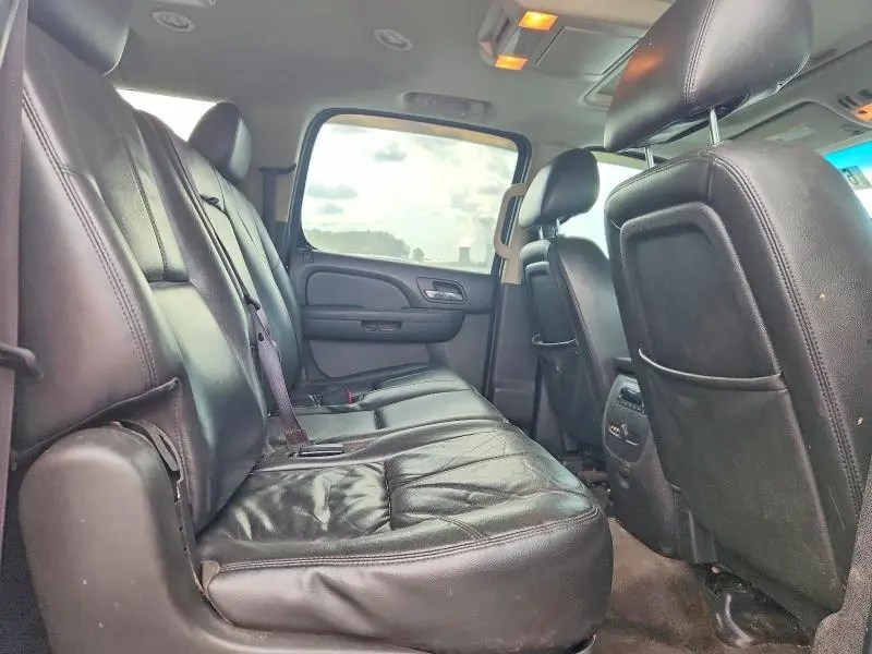 2012 CHEVROLET SUBURBAN K1500 LT  