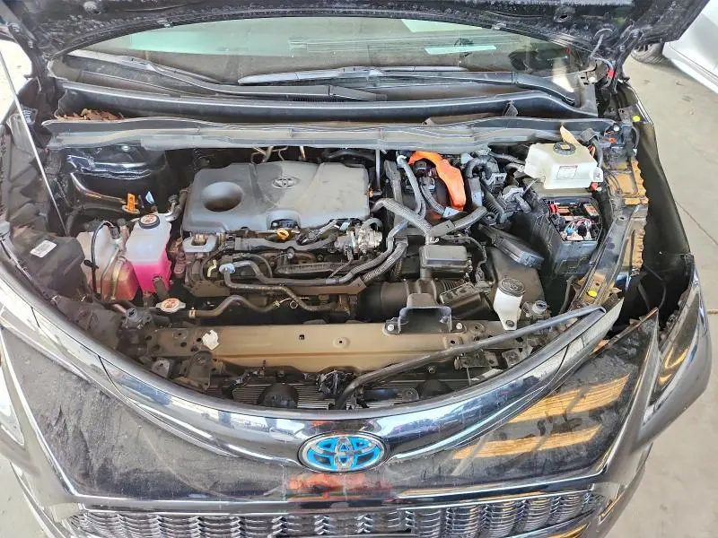 2025 TOYOTA SIENNA XSE 7-PASSENGER  