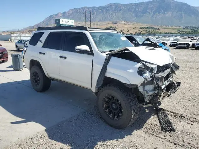 2017 TOYOTA 4RUNNER SR5/SR5 PREMIUM  