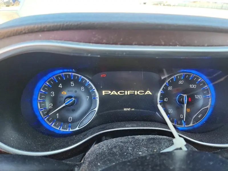 2019 CHRYSLER PACIFICA LIMITED  