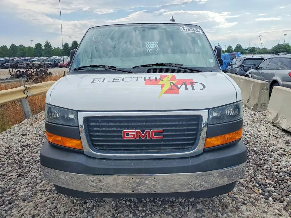 2023 GMC SAVANA G2500