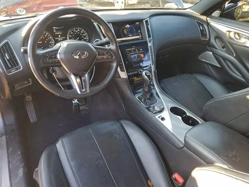 2021 INFINITI Q60 LUXE  