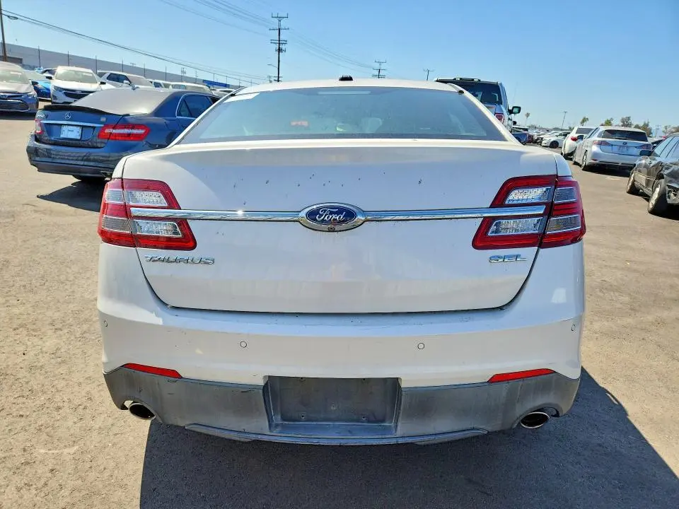 2015 FORD TAURUS SEL  
