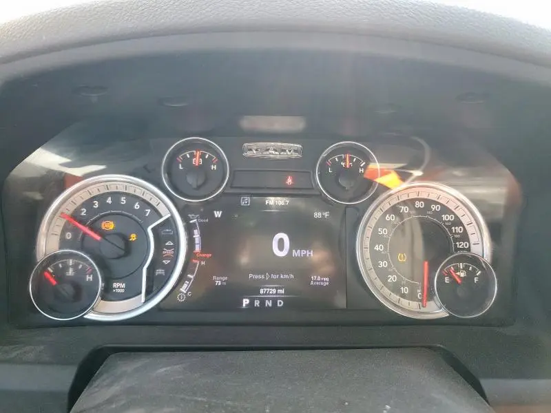 2016 RAM 1500 SLT  