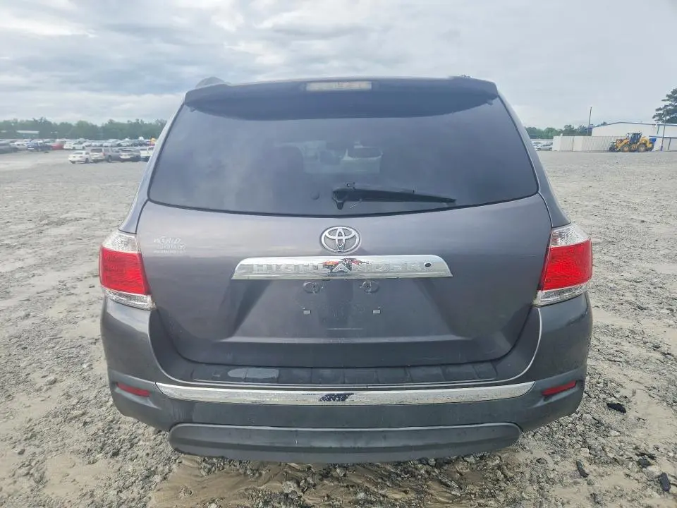 2011 TOYOTA HIGHLANDER LIMITED  