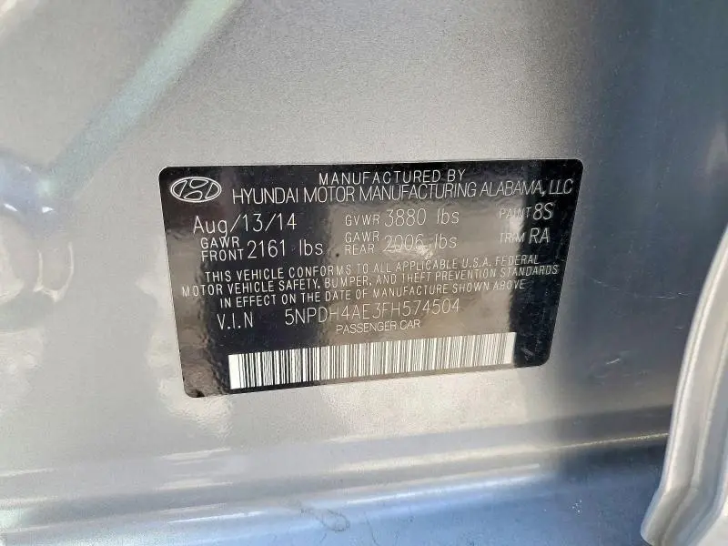 2015 HYUNDAI ELANTRA SE  