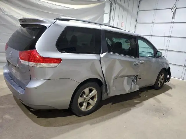 2012 TOYOTA SIENNA LE  
