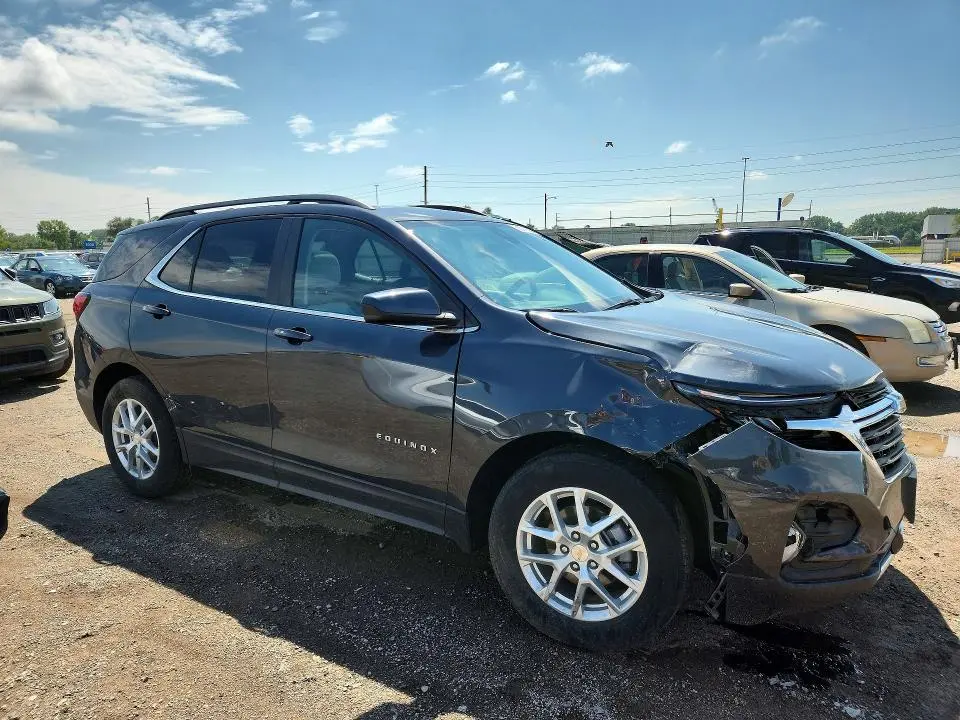 2022 CHEVROLET EQUINOX LT  