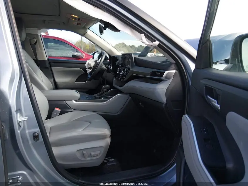 2024 TOYOTA HIGHLANDER HYBRID XLE