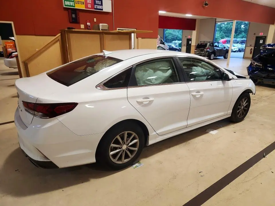 2019 HYUNDAI SONATA SE  