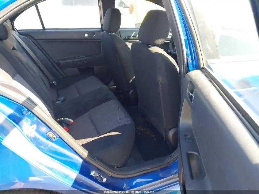 2017 MITSUBISHI LANCER LE