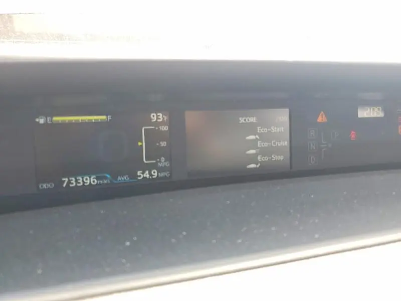 2021 TOYOTA PRIUS LE  