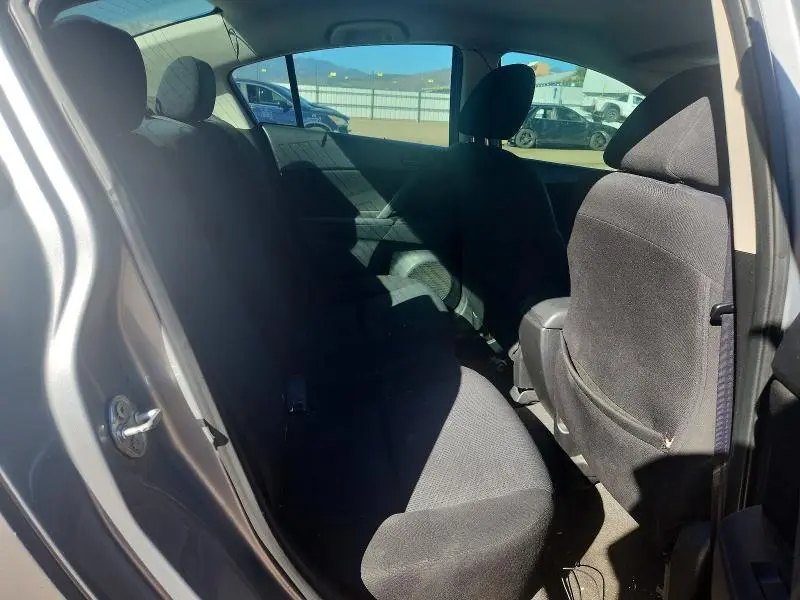 2011 MAZDA 3 I  