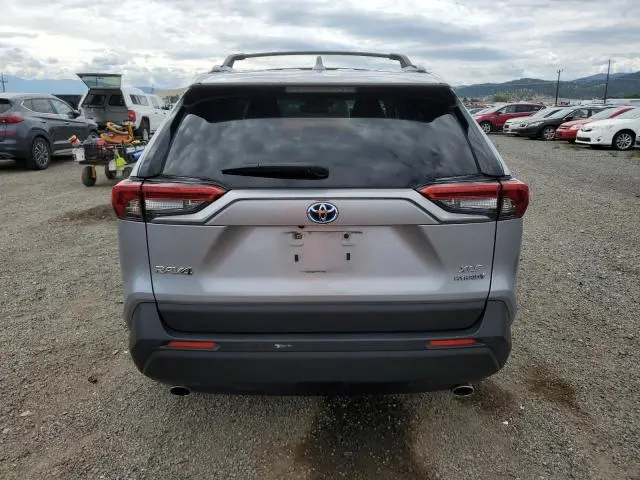 2019 TOYOTA RAV4 XLE  