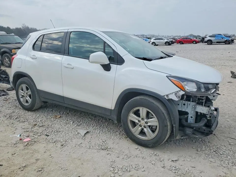 2021 CHEVROLET TRAX LS  