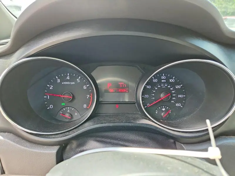 2017 KIA SEDONA LX  