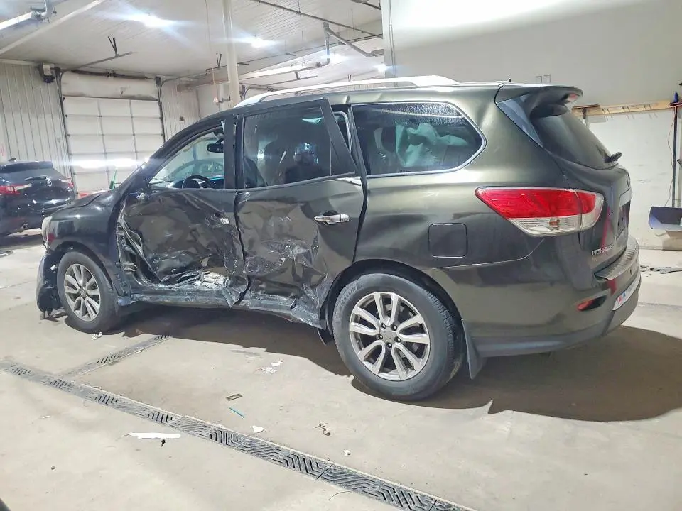 2015 NISSAN PATHFINDER SV  