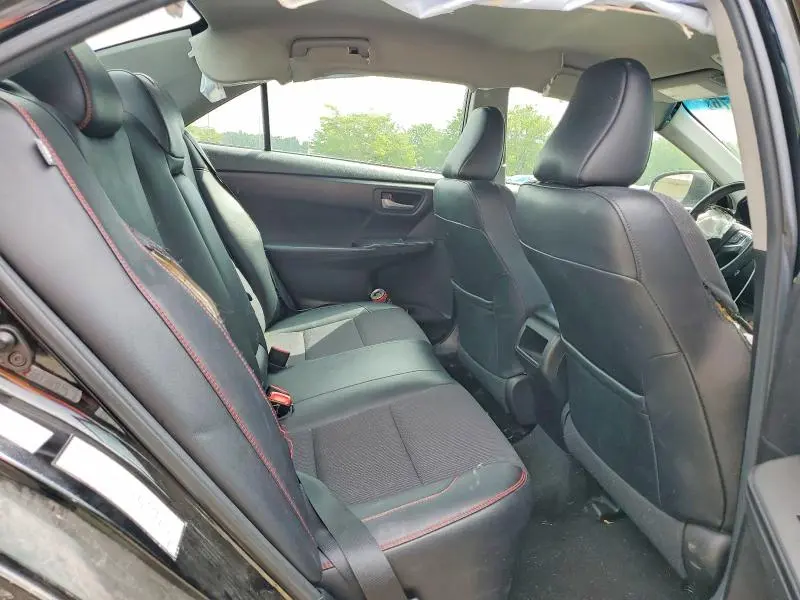 2017 TOYOTA CAMRY SE  