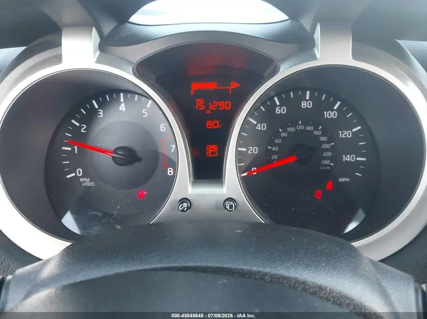 2017 NISSAN JUKE SV