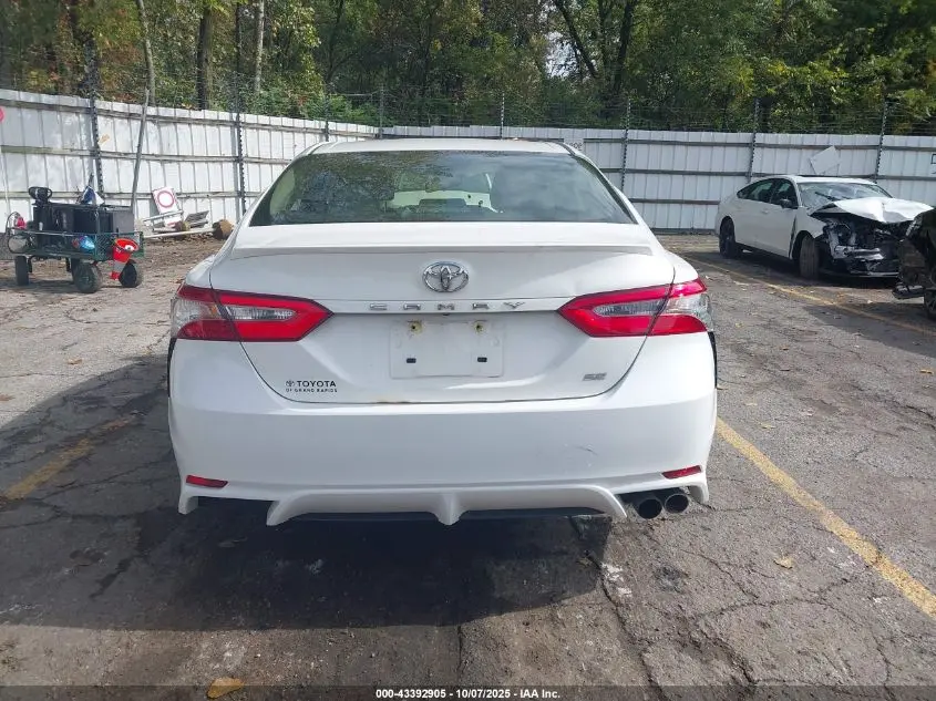 2018 TOYOTA CAMRY SE
