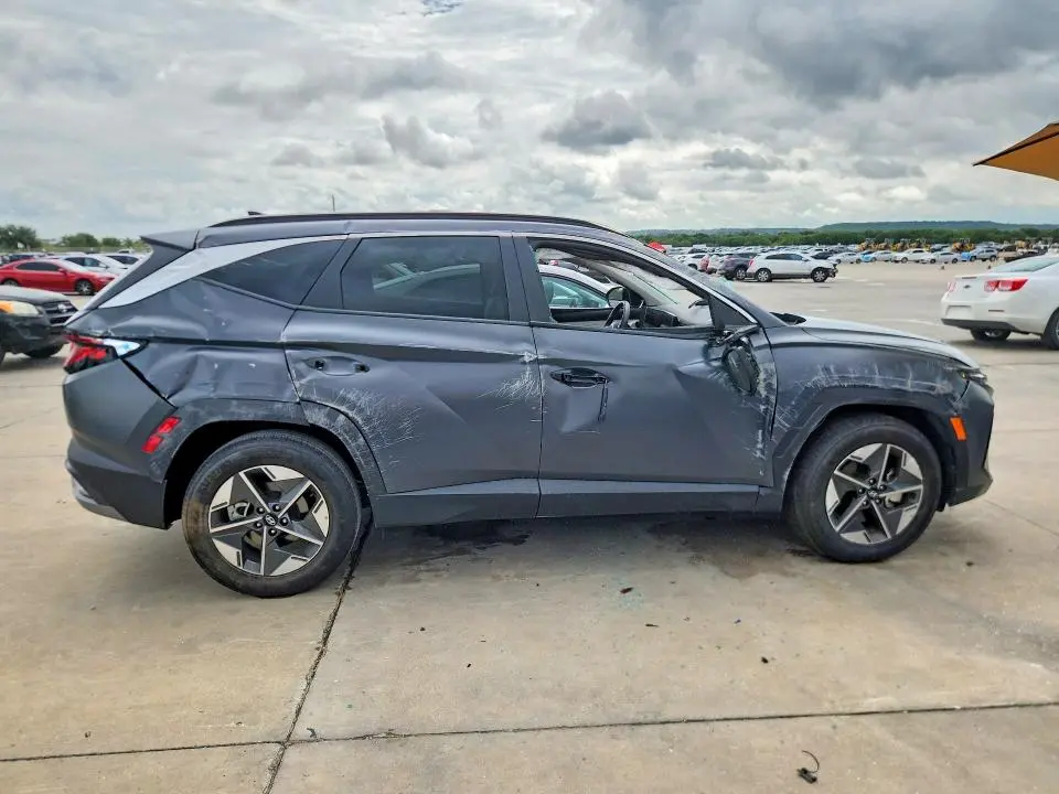 2025 HYUNDAI TUCSON SEL  