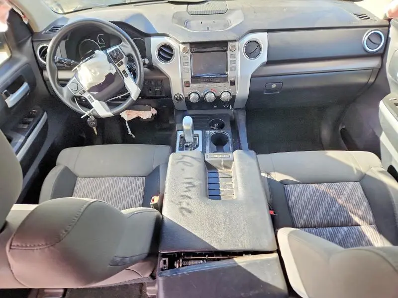 2018 TOYOTA TUNDRA CREWMAX SR5  