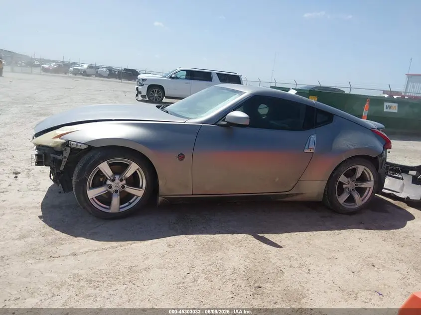 2010 NISSAN 370Z  