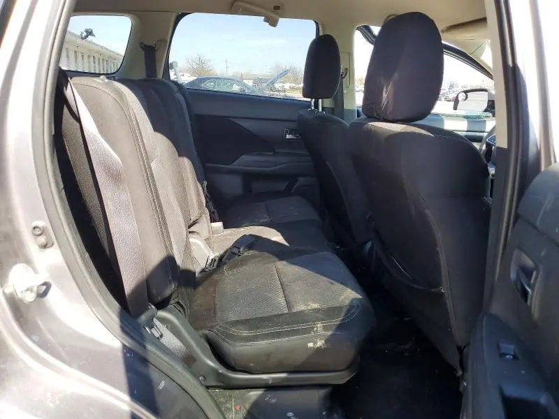 2019 MITSUBISHI OUTLANDER ES  