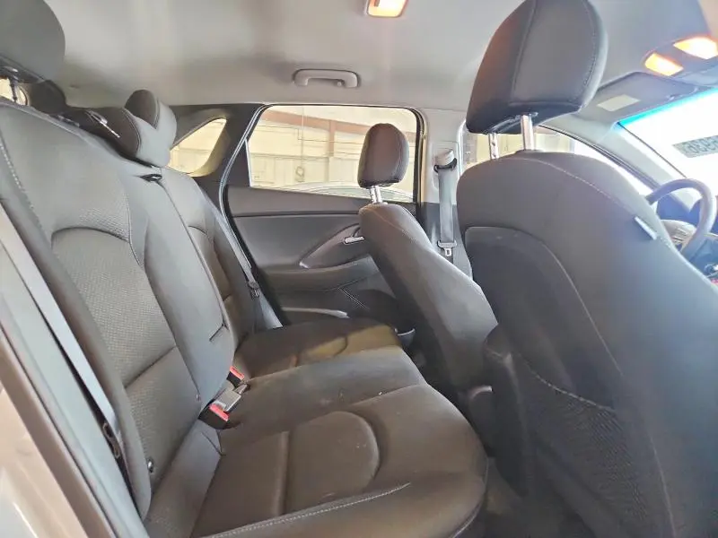 2018 HYUNDAI ELANTRA GT BASE  