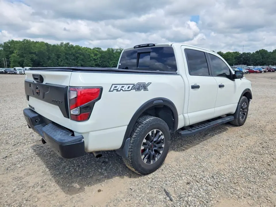 2020 NISSAN TITAN PRO-4X  
