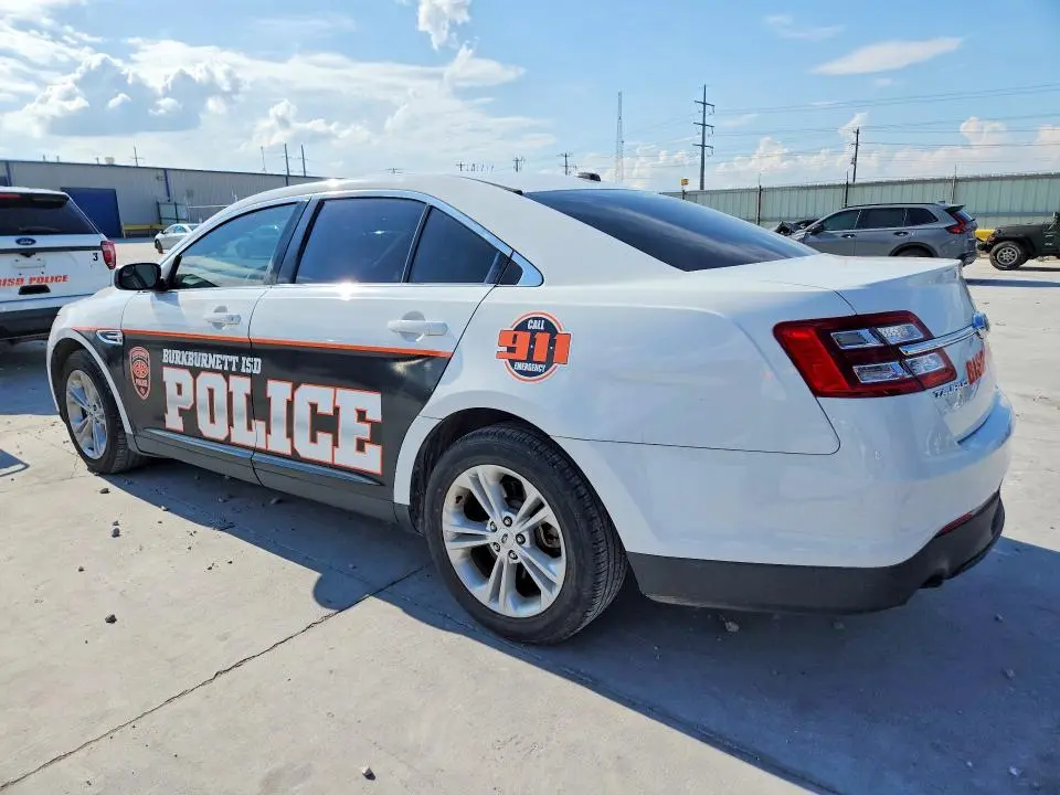 2018 FORD TAURUS SE  
