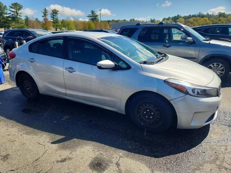 2018 KIA FORTE LX  
