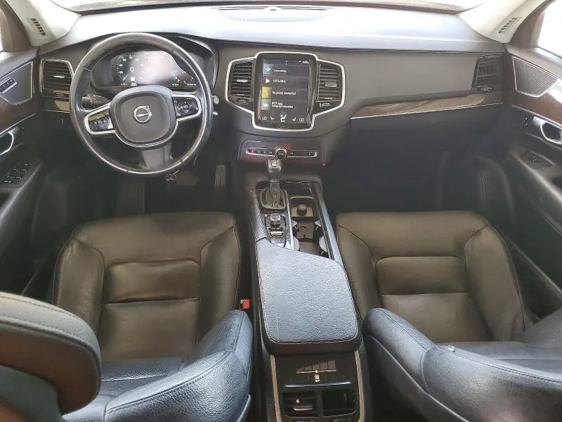 2016 VOLVO XC90 T6  