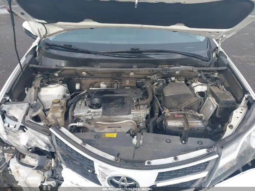 2015 TOYOTA RAV4 XLE