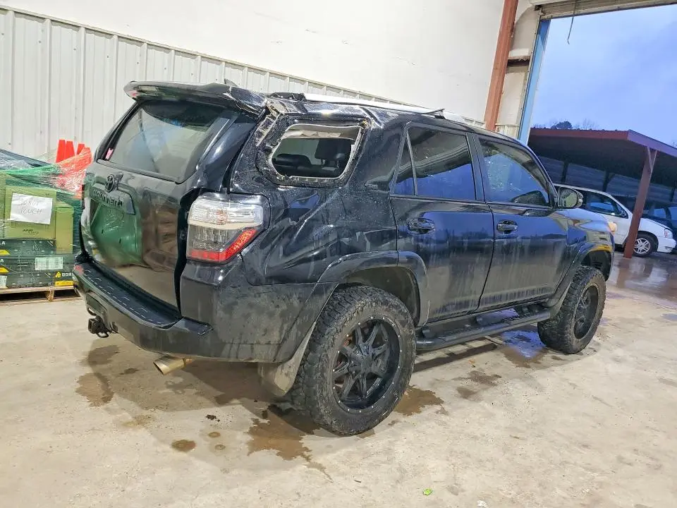 2015 TOYOTA 4RUNNER SR5  