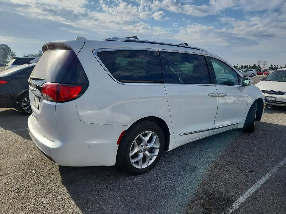 2018 CHRYSLER PACIFICA TOURING L PLUS  