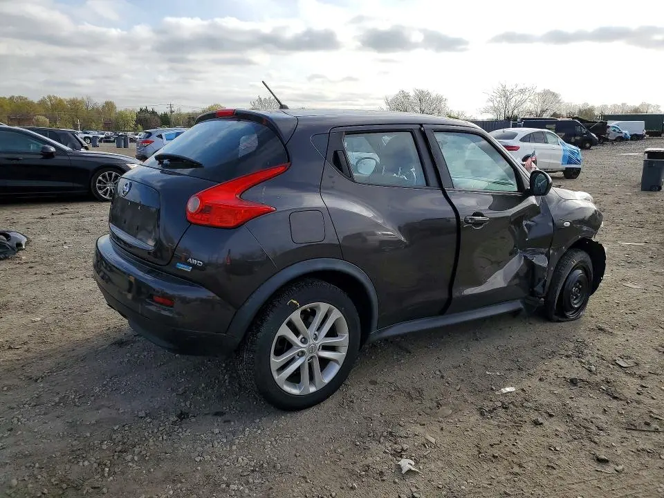 2013 NISSAN JUKE S  