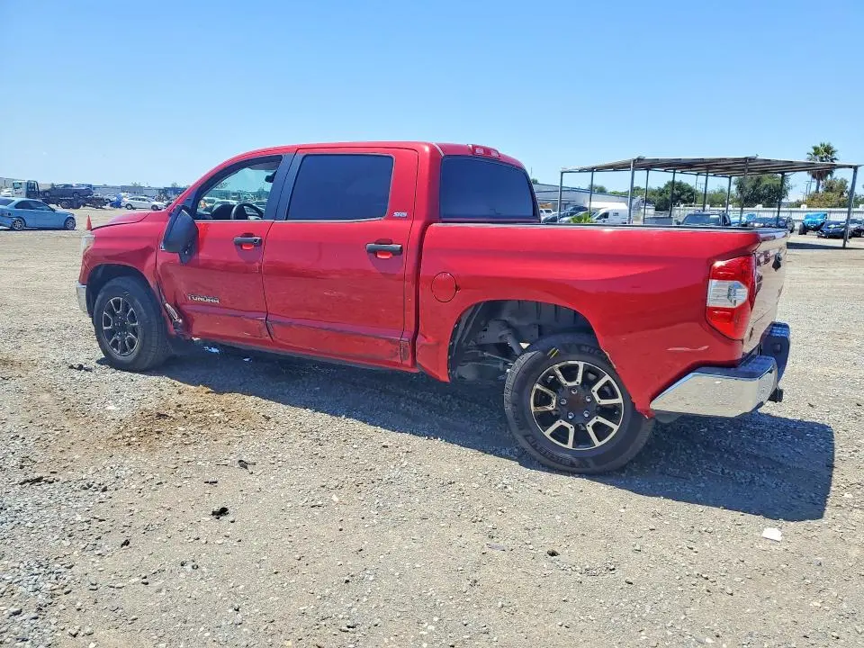2018 TOYOTA TUNDRA CREWMAX SR5  
