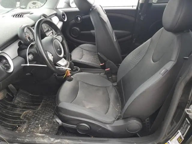 2010 MINI COOPER 