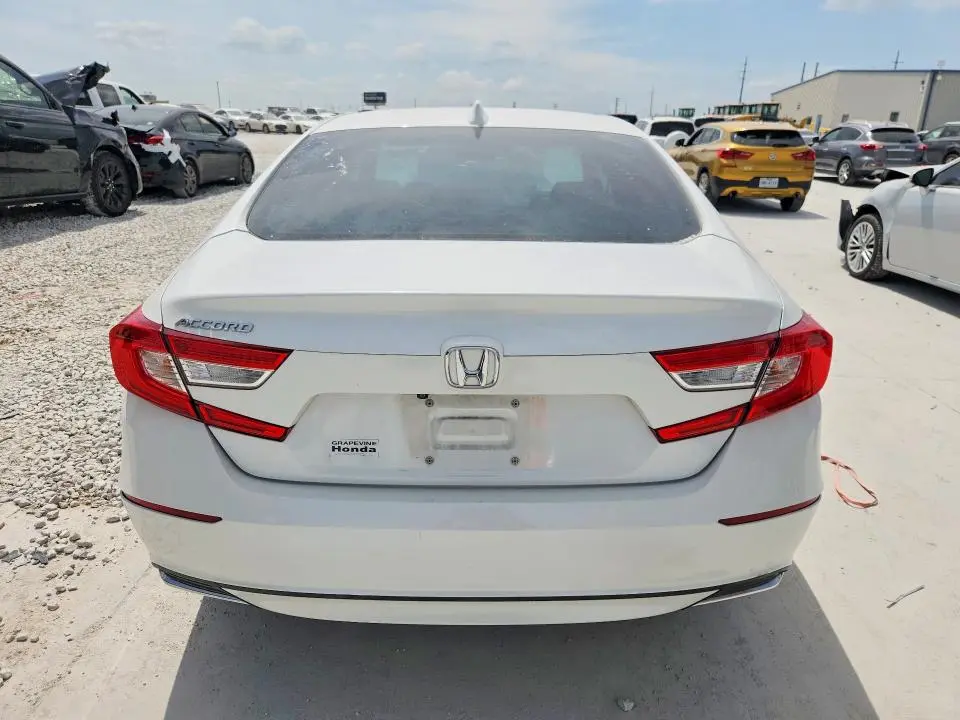 2018 HONDA ACCORD LX  